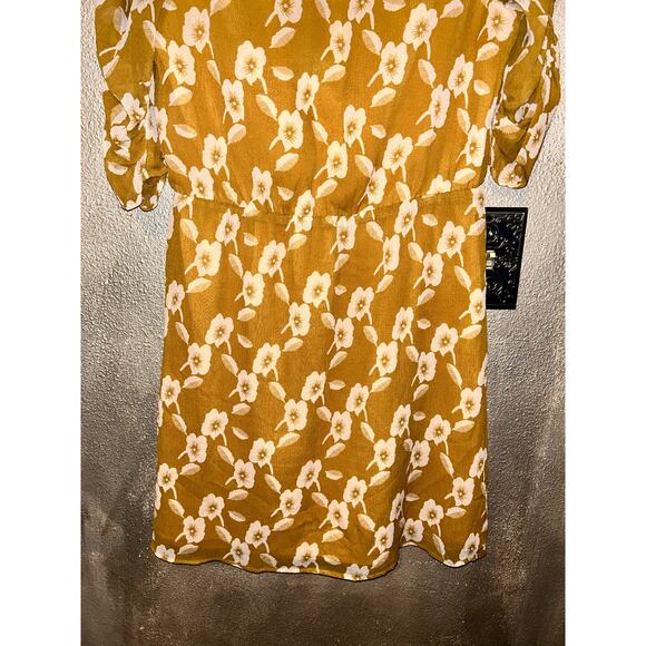 Broadway & Broome Boho CottageCore Hippie Tan White Floral 100% Silk Dress - Picture 7 of 10